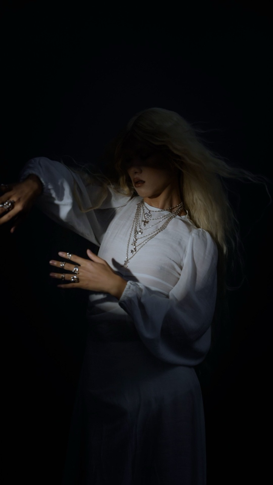 Graedance: Experimental Fashion Film still 4